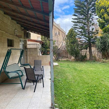 דירת גן מרווחת במיקום מעולה עם נטפליקס חינמי Apartment Ma'ale Adumim Bagian luar foto