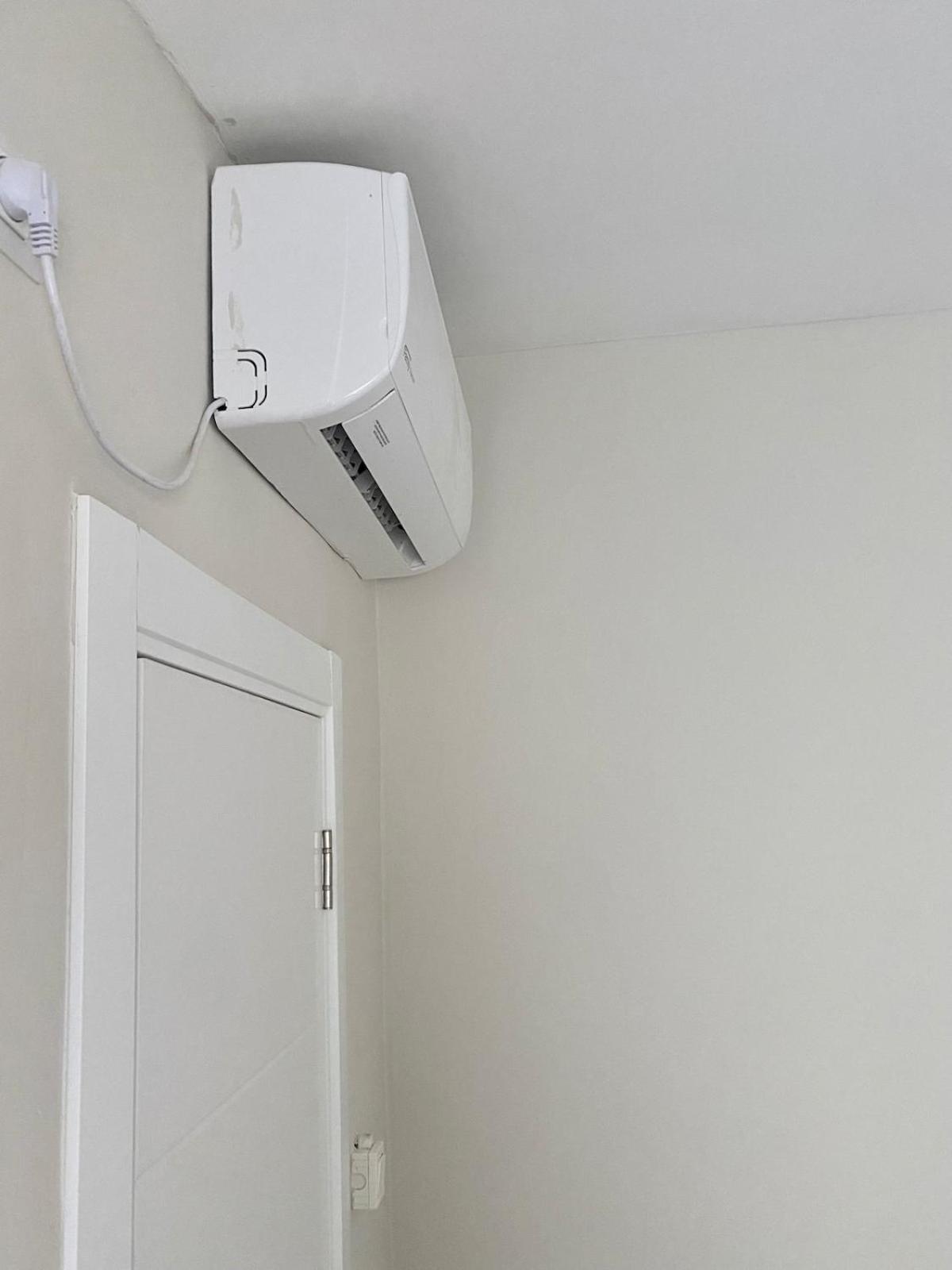 דירת גן מרווחת במיקום מעולה עם נטפליקס חינמי Apartment Ma'ale Adumim Bagian luar foto